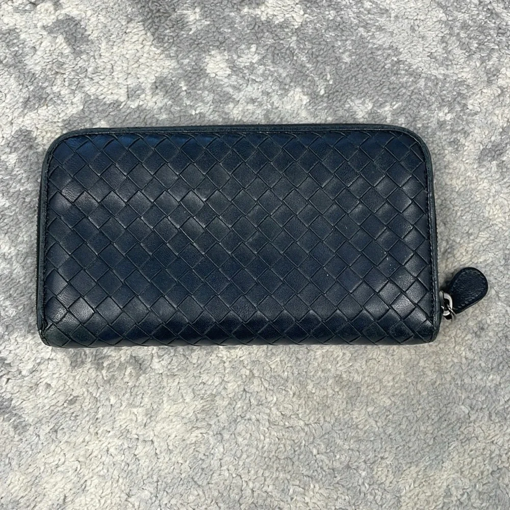Bottega Veneta Intrecciato Piccolo Zip Around Wallet Black Woven Leather
